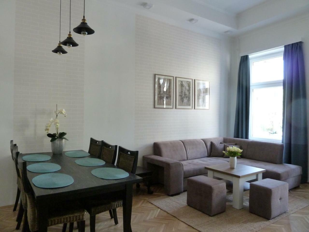 Kossuth Apartmanok デブレツェン エクステリア 写真